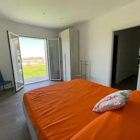 Manu Villa *