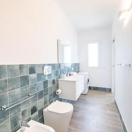 Manu Кастелламмаре-дель-Голфо